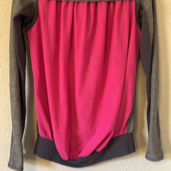 Lululemon lightweight zip up jacket medium - Picture 6 of 6